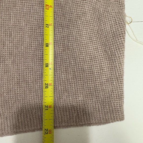 Cyrus Tan Cowl Neck Sweater with Relaxed Fit Women’s Size Small - Picture 10 of 12